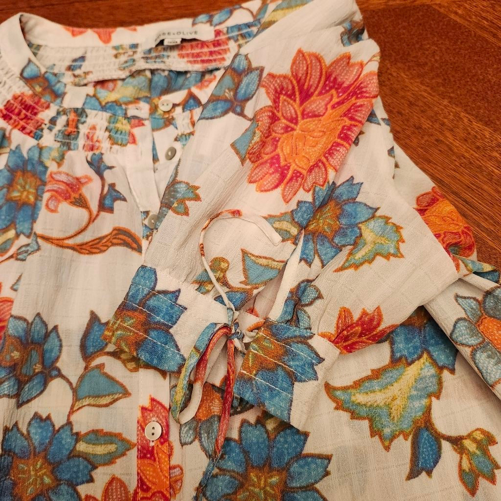 Women's ROSE+OLIVE White Floral Blouse M with Orange & Blue Flowers A2 - Picture 3 of 5